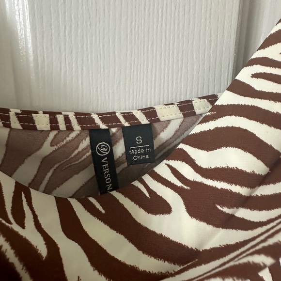 NWT VERSONA CAMI Brown/Cream ZEBRA PRINT Draped Front NWT - Picture 4 of 8